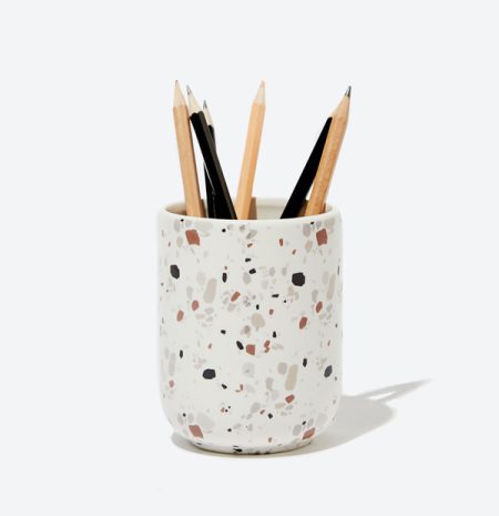 جامدادی رو میزی